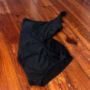 Black Hollister medium 1 piece